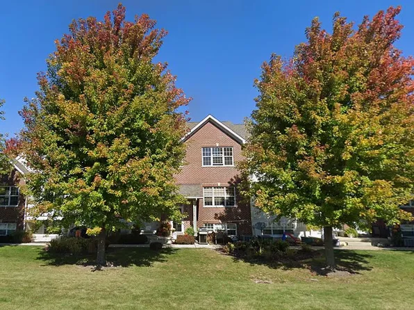 2204 Concord Dr, Sycamore, IL 60178