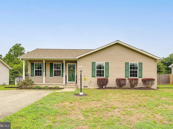 817 Yardley Dr, Prince Frederick, MD 20678