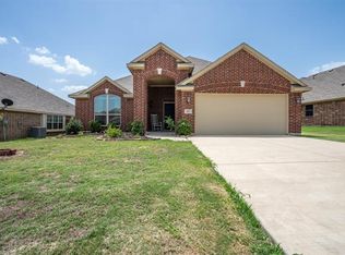 207 Briarstone Dr, Alvarado, TX 76009