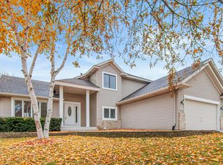 1142 Marnie Ct S, Maplewood, MN 55119