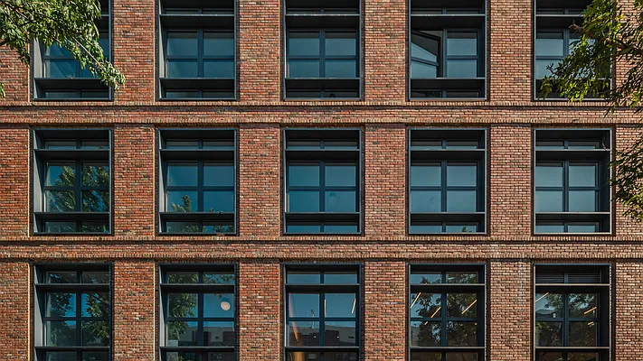 Rented by Nooklyn NYC LLC | media 25