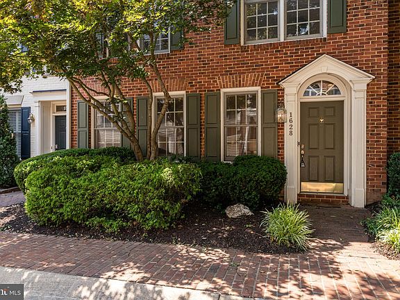 4th image of 1628 Colonial Hills Dr