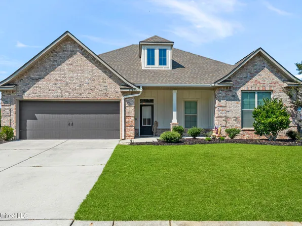 7465 Saints Cir, Ocean Springs, MS 39564