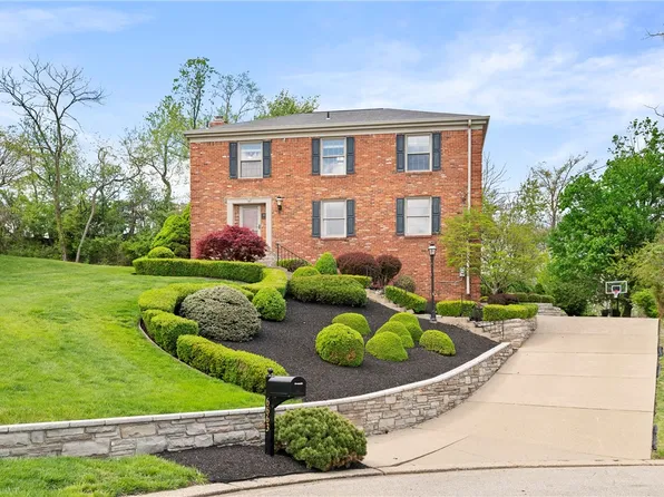 6663 Chapel Dr, Bethel Park, PA 15102