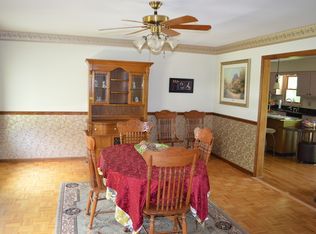 9 Berk Ln, Crete, IL 60417