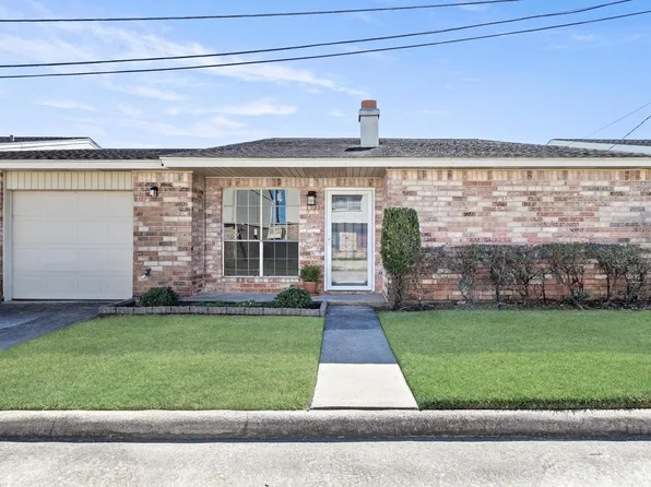 1121 Park Meadow Dr, Beaumont, TX 77706