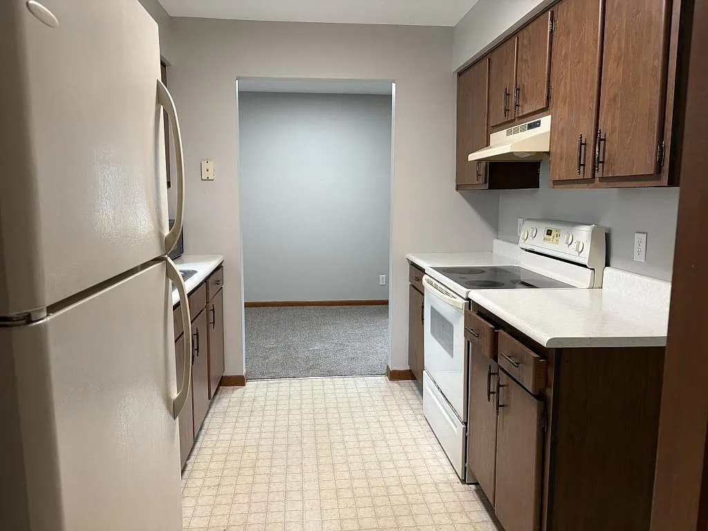 68 Ryder Ct — Photo 2