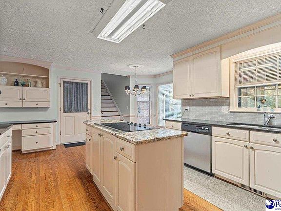 3rd image of 1817 Brandon Dr
