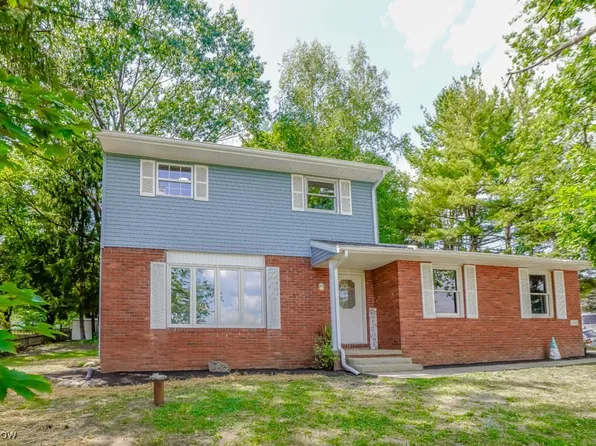 3245 Sierra Ave SW, Canton, OH 44706