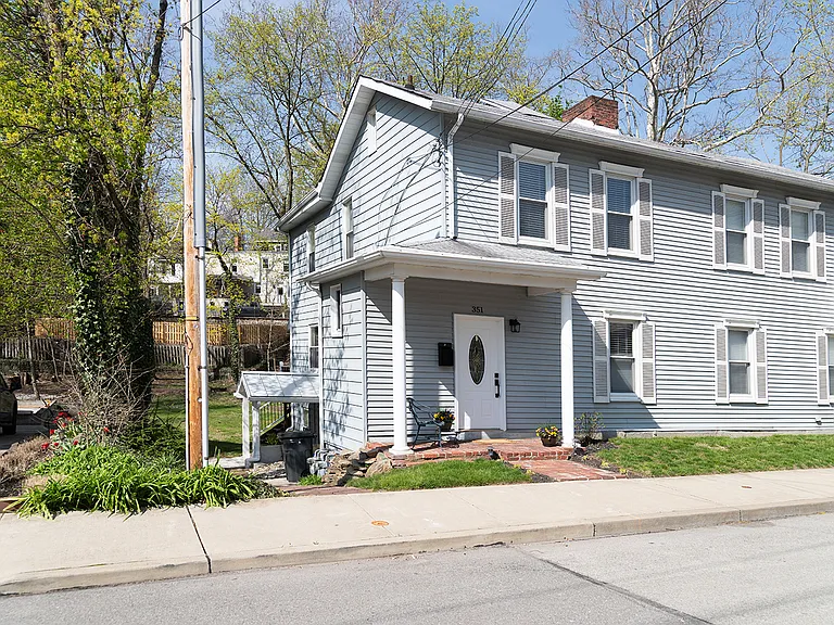 351 Ferry St — Photo 2