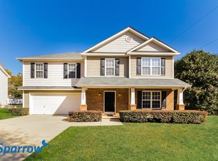 6032 Fox Crossing Dr, Charlotte, NC 28216
