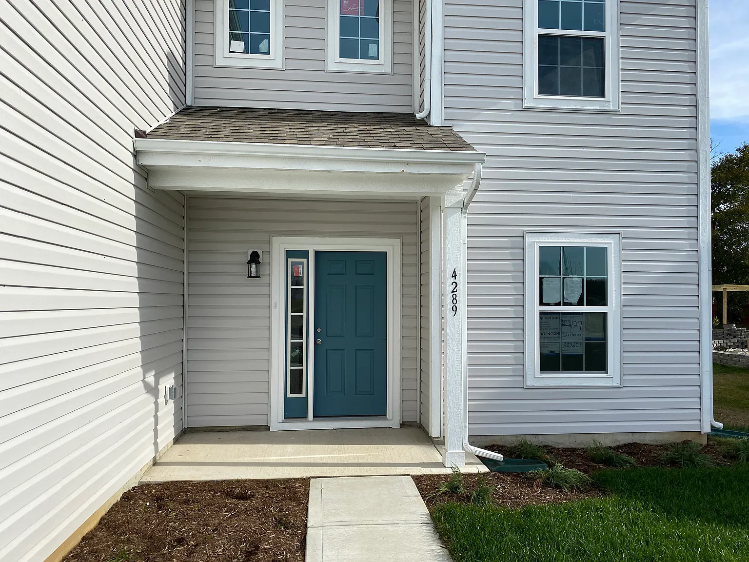 4 bed, 2.5 bath, 2150 sqft, $2,200 — Photo 3