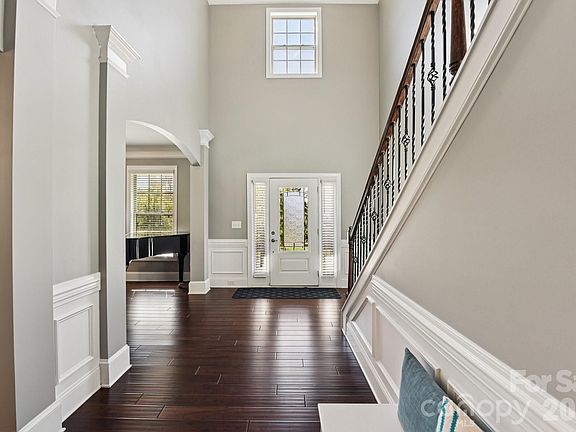 5th image of 4140 Green Park Ct