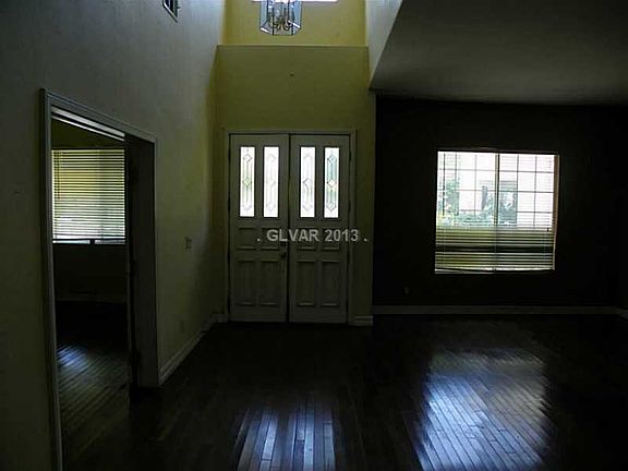 4th image of 801 Roaring Falls Ave