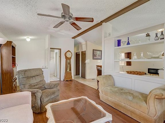 5th image of 1716 N Nutmeg Ln