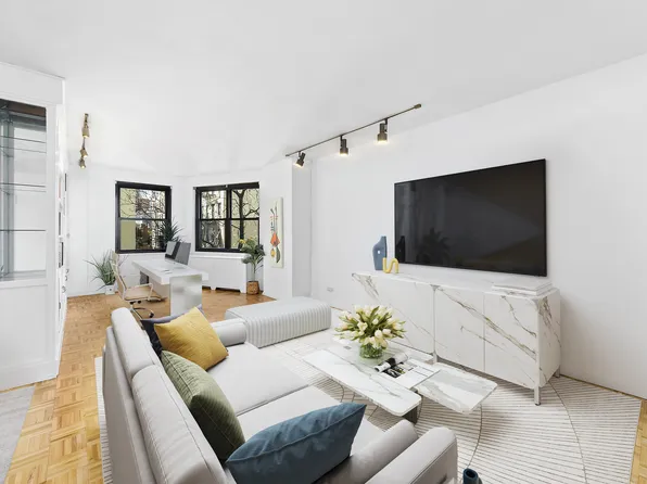 245 East 25th Street 5A image 3 of 14