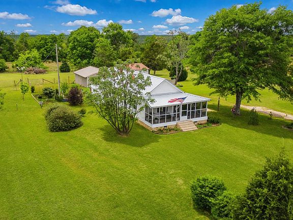 2nd image of 2082 Green Pond Rd