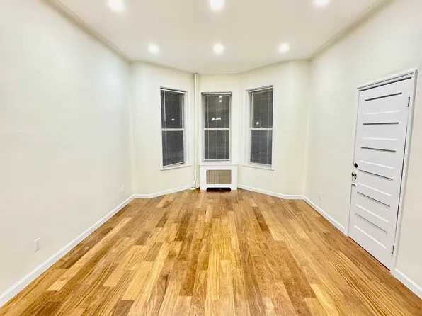 33 72nd Street image 1 of 11