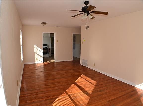 5th image of 1701 Hilltop Dr