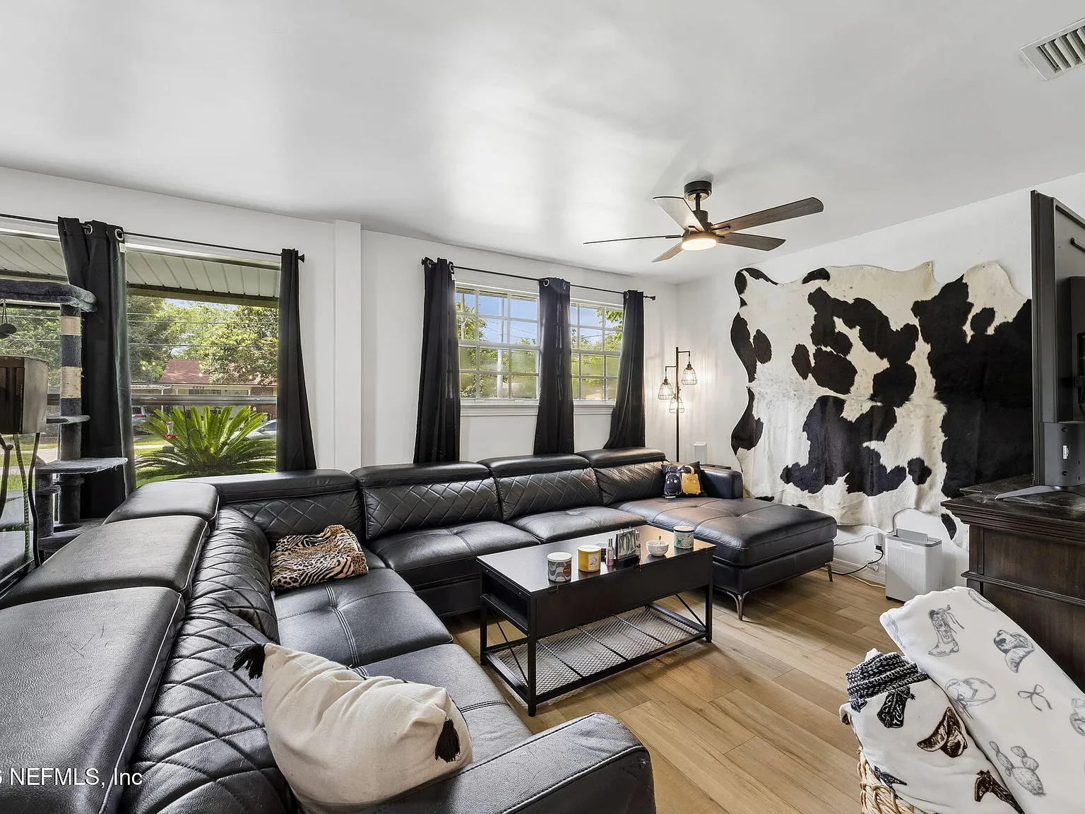 4 bed, 2.0 bath, 1273 sqft, $2,100 — Photo 3