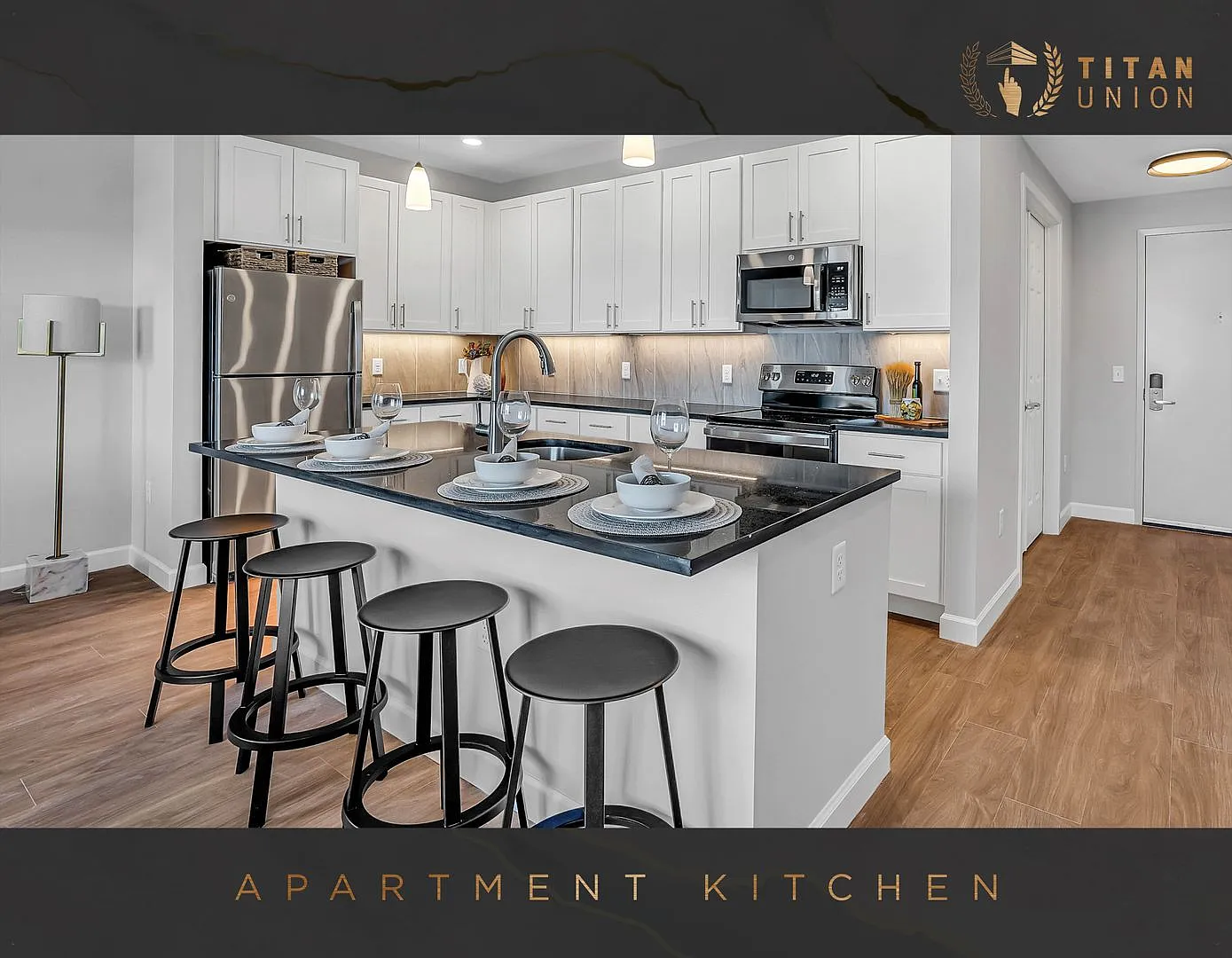 Titan Union Luxury Apartments — Photo 2