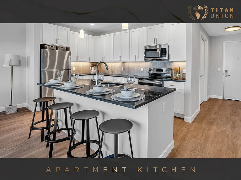 Titan Union Luxury Apartments — Photo 18