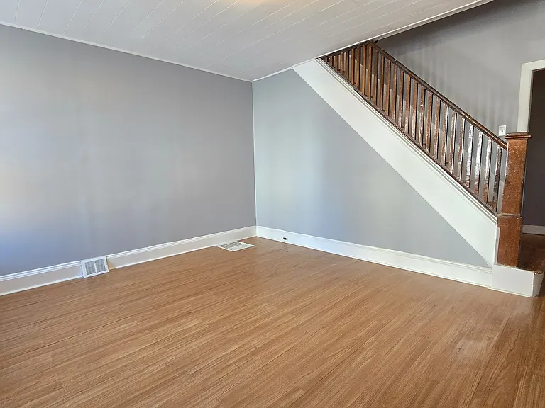 129 Ripka St — Photo 7