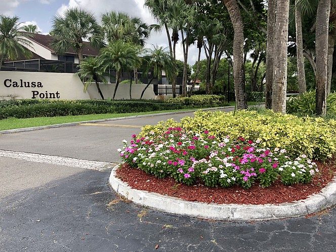 CALUSA POINT ENTRANCE