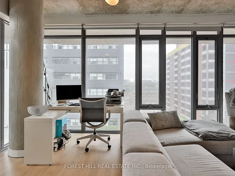 95 Bathurst St #522 — Photo 13