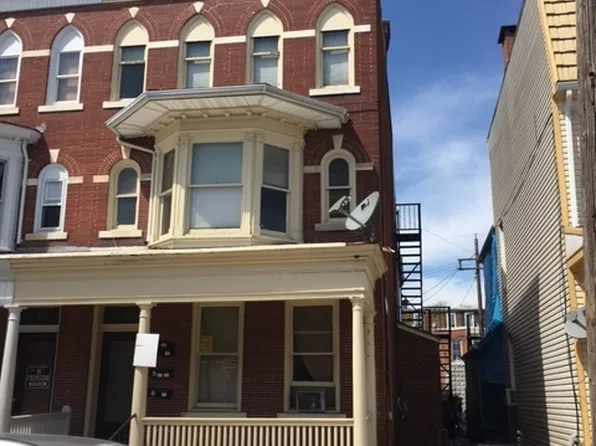 729 W Poplar St APT 1, York, PA 17401