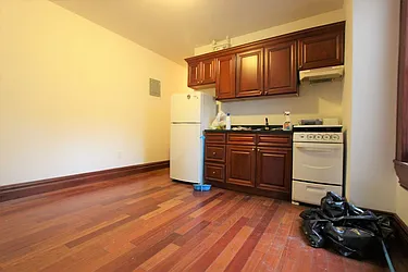 Rented by Dynamik Realty