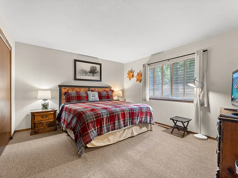 1142 Regency Way — Photo 14