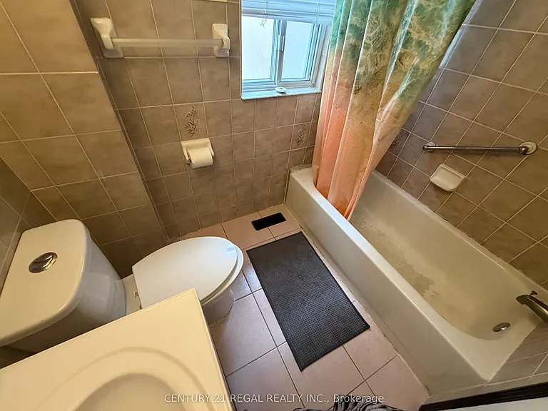 690 Jane St — Photo 7