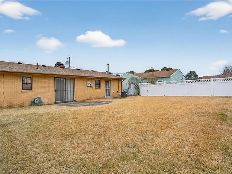 724 S Westgrove Rd — Photo 15