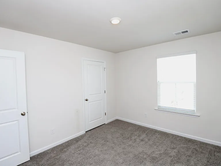 352 Sandbach Rd — Photo 35