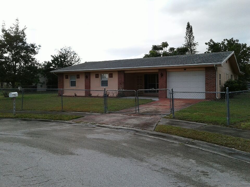 1st image of 151 NE Penlynn Ave