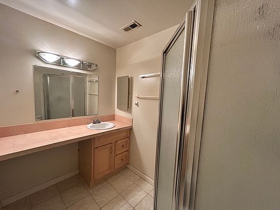 2nd image of 4872 Cherrythorne Ln