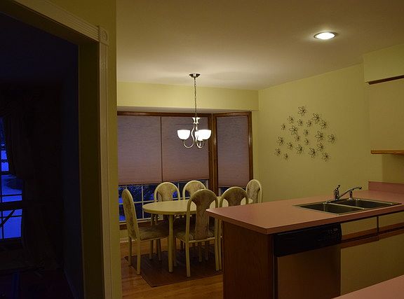 3rd image of 206 Lorraine Cir