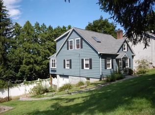 753 Warren Ave, Thornwood, NY 10594