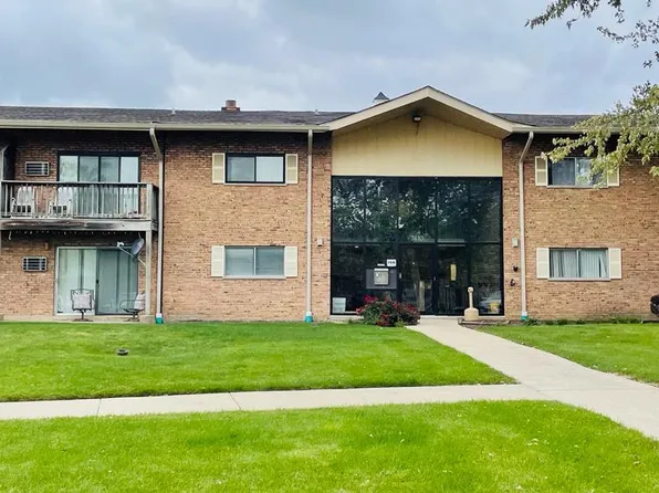 7410 Brookdale Dr APT 107, Darien, IL 60561