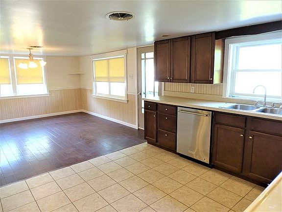 Dining Room & Kitchen