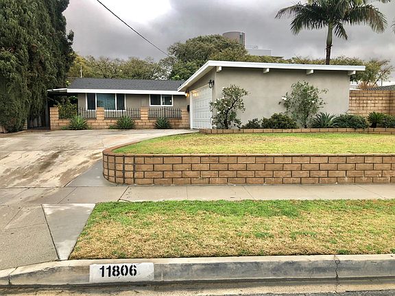 2nd image of 11806 Volunteer Ave