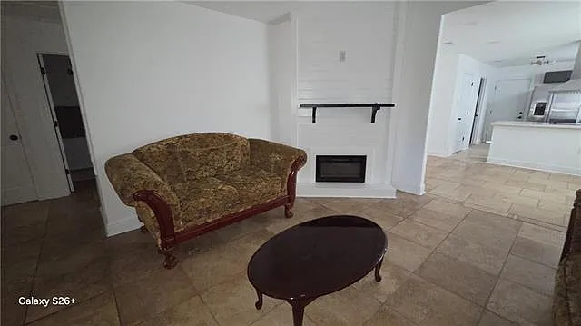 4417 Duplessis St — Photo 4