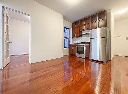1st image of 261 W 21st St APT 5