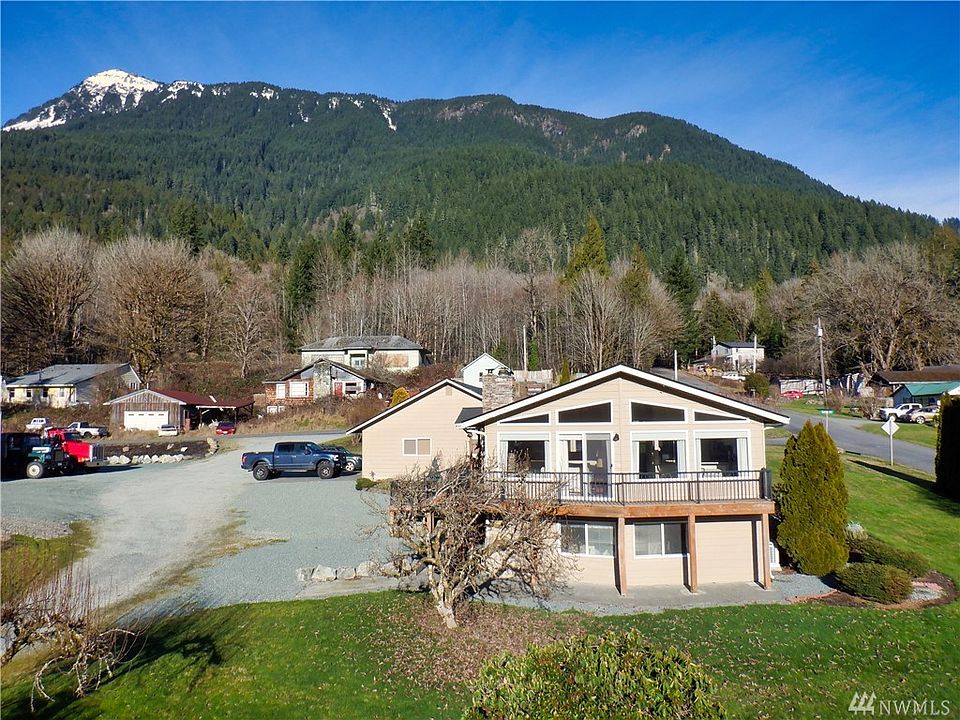 Welcome home to this beautiful property overlooking the river in the front and gorgeous Sauk Mountain from your back deck.