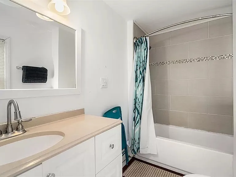 74 Franklin St #3 — Photo 4