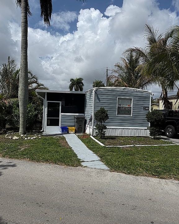 1st image of 1831 Manor Ave