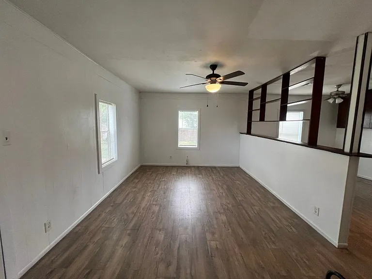 9676 Hildebrandt Rd — Photo 2