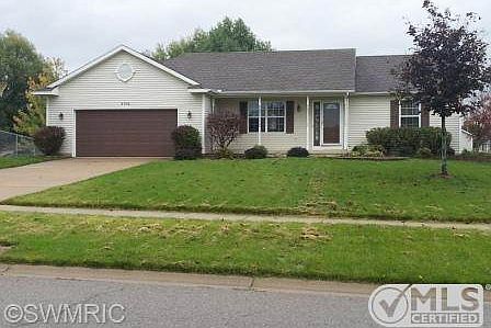 3rd image of 3706 Russell Dr