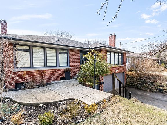 3rd image of 193 Rathburn Rd